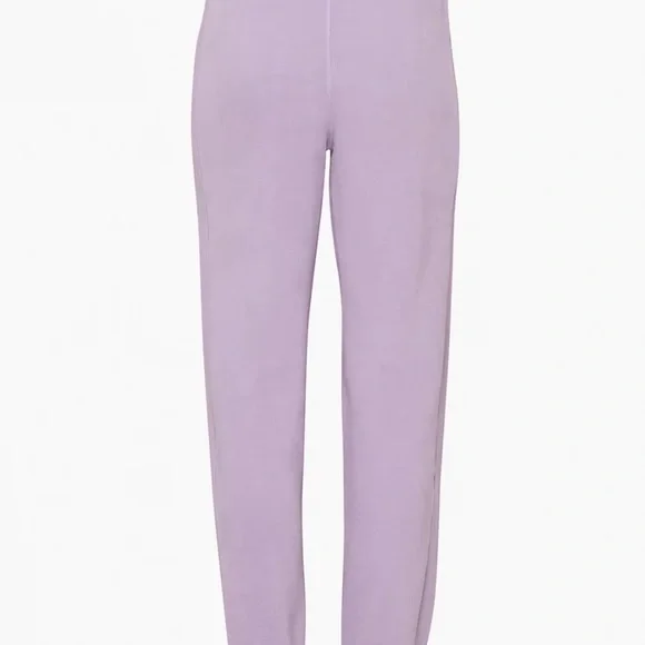ARITZIA NWOT TNA COZY FLEECE SWEAT PANTS/JOGGERS IN LAVENDER SIZE MEDIUM POCKETS - Picture 2 of 4